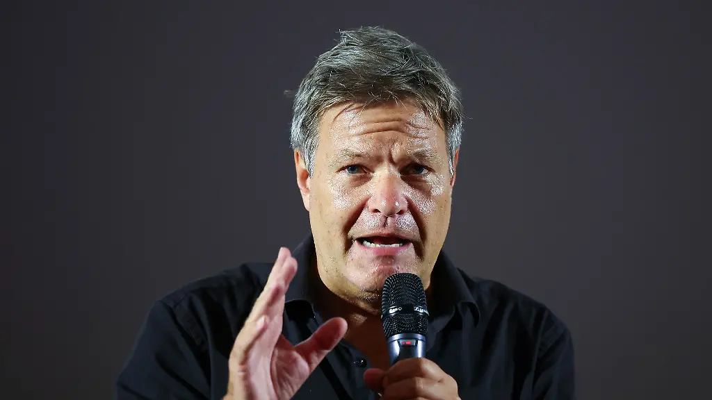 Zwei-Tage-vor-der-Landtagswahl-in-Sachsen-kritisiert-Habeck-die-AfD-scharf