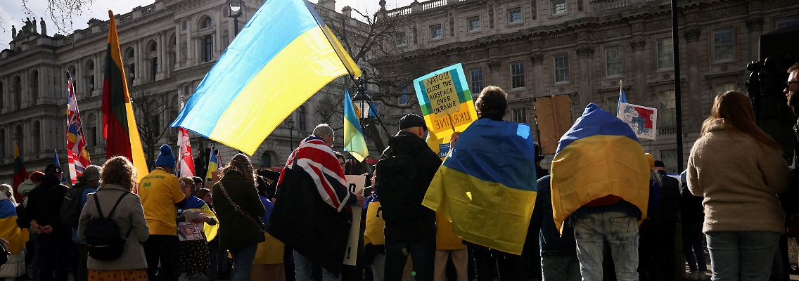 2022-03-12T204513Z_783160031_RC221T95RWTD_RTRMADP_3_UKRAINE-CRISIS-BRITAIN-REFUGEES.JPG