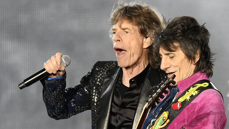 Mick Jagger und Ronnie Wood - hier im Jahr 2017 - kehren bald auf die großen europäischen Bühnen zurück.