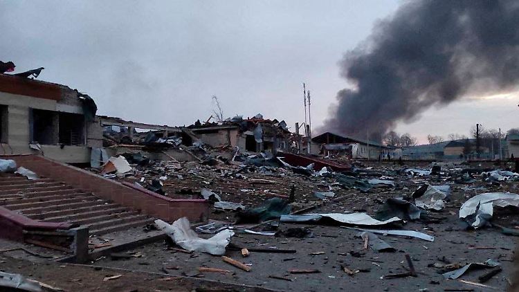 Ein Bild der Verwüstung: die Militärbasis Jaworiw im Westen der Ukraine.