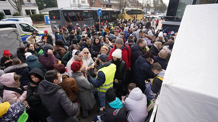 Großer Andrang in Hamburg. Auch dort gibt es Schwierigkeiten bei der Unterbringung.
