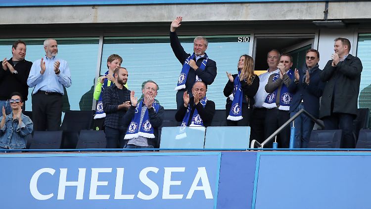 Abramowitsch bei einem Chelsea-Spiel im Jahr 2017.