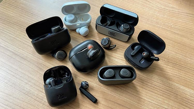 JBL-Kopfhörer im Test: Sieben In-Ear-Modelle treten gegeneinander an.