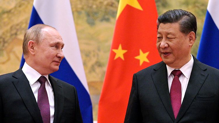 Strategisch arbeiten beide Länder eng zusammen, aber zeigt Chinas Präsident Xi seinem russischen Pendant Putin im Ukraine-Konflikt die kalte Schulter?