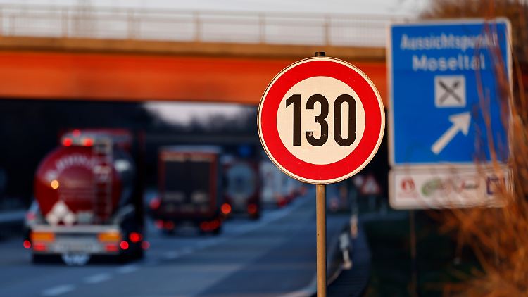 Kommt das Tempolimit auf Autobahnen doch wieder auf den Tisch? 