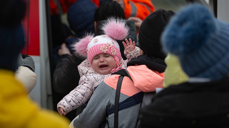 Rund drei Millionen Menschen sind bislang aus der Ukraine geflohen, etwa die Hälfte davon Kinder und Jugendliche.