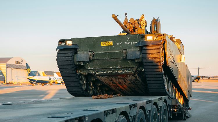 Zusätzliche Militärfahrzeuge und Soldaten der NATO sind bereits im Baltikum, hier in Litauen.