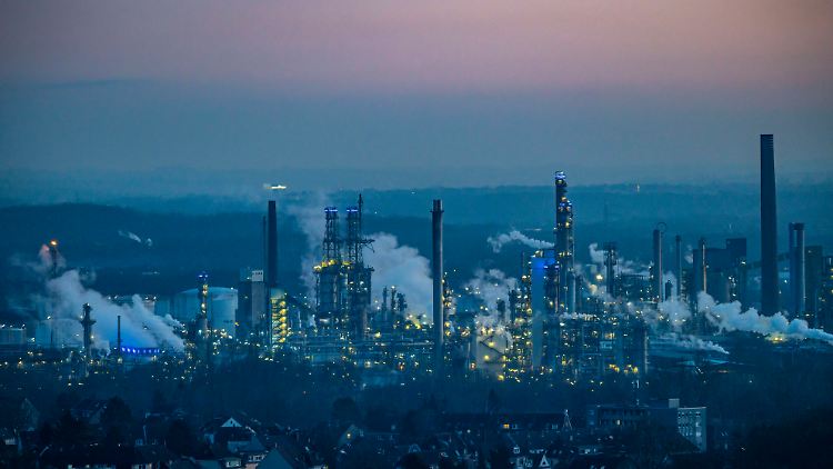 Deutsche Raffinerien verdienen deutlich mehr als vor einem Jahr. 