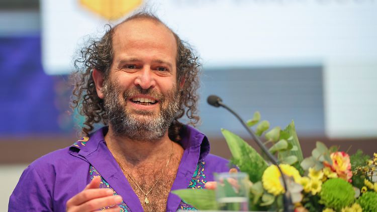 Tomer Gardi schuf mit "Eine runde Sache" ein "Feuerwerk der Einbildungskraft".