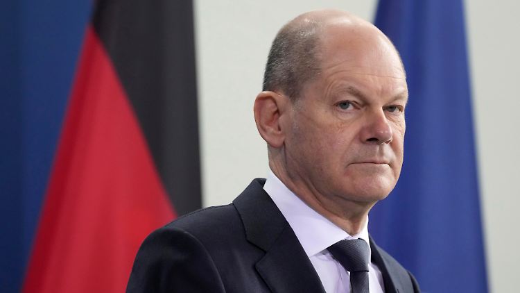 Deutschland werde nun, "wie fast alle Nachbarländer", auf die Schutzmaßnahmen verzichten, sagt Scholz.