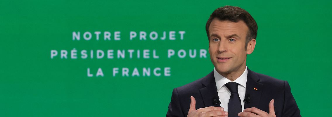 2022-03-17T163828Z_612811391_RC2E4T9673F2_RTRMADP_3_FRANCE-ELECTION-MACRON.JPG