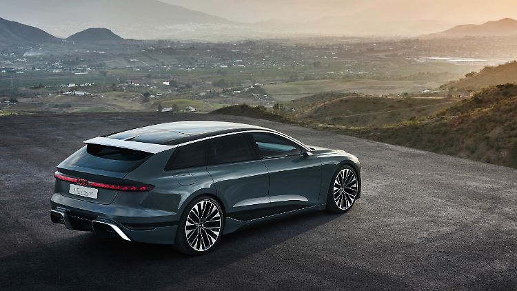 Zwar orientiert sich auch der Audi A6 Avant E-Tron am konventionellen A6, sieht aber deutlich dynamischer aus.