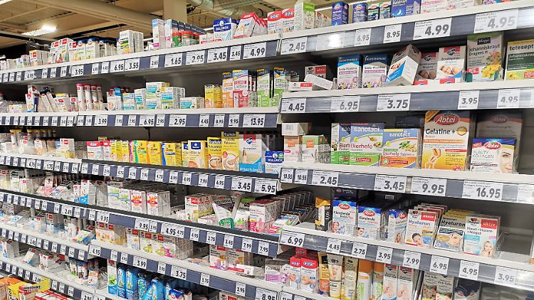 Das Angebot an Nahrungsergänzungsmitteln und Vitaminpräparaten ist riesig - und viele Deutsche greifen gerne zu.
