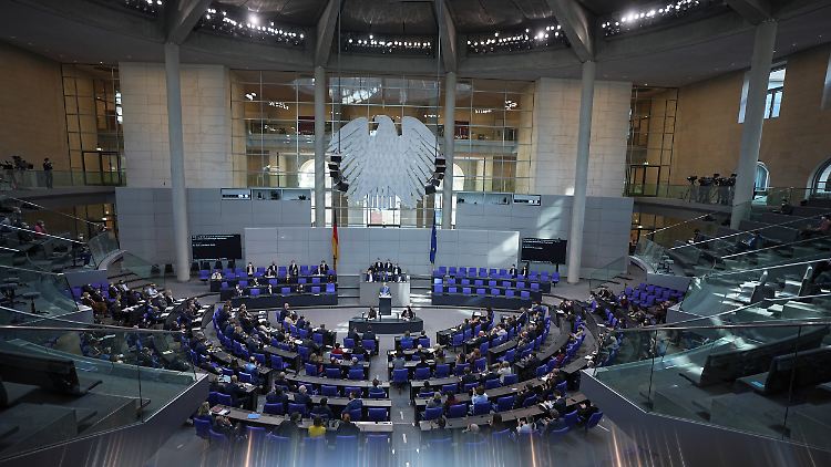 Auch Bundeskanzler Scholz lauschte der Debatte, meldete sich aber nicht zu Wort.