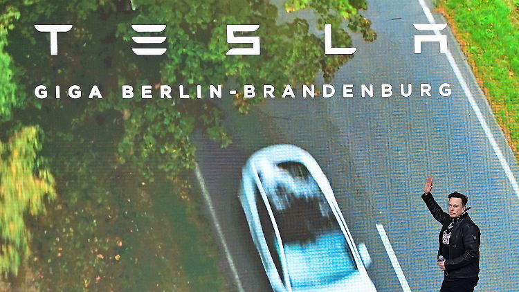 Ursprünglich wollte Elon Musk schon Ende 2021 die ersten Autos aus Grünheide verkaufen.