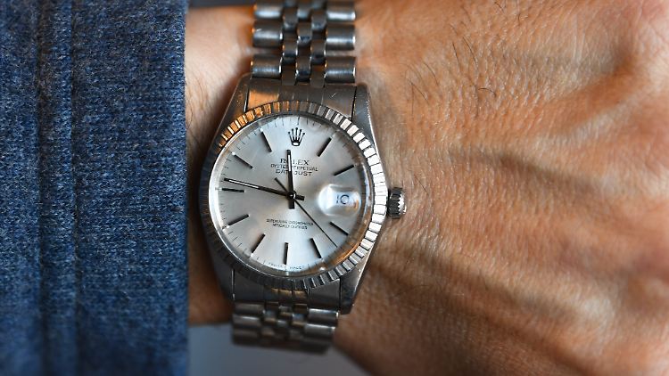 Mehrere große Hersteller hatten ihre Exporte nach Russland bereits vor Verkündung der neuen Sanktionen eingestellt, darunter Rolex.