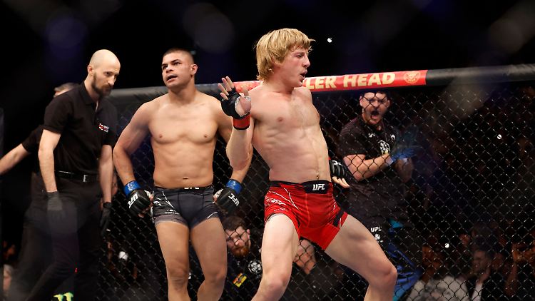 Freundentänze bei Paddy Pimblett. Der Liverpooler war das Highlight des Abends.