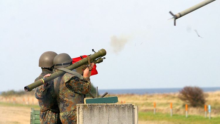 500 der ursprünglich 2700 Flugabwehrraketen vom Typ "Strela" sind an die Ukraine geliefert worden.