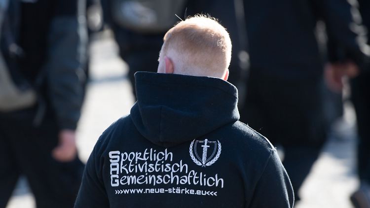 Mindestens zwölf Rechtsextremisten sind bereits wieder aus der Ukraine zurückgekehrt. 