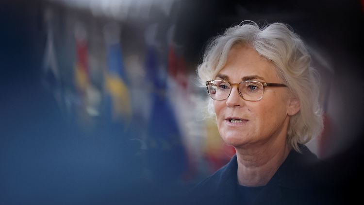 "Solche Verbrechen dürfen nicht unbeantwortet bleiben", sagte Lambrecht.