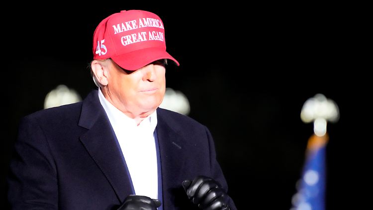 Die USA haben die "mächtigsten" U-Boote, die je gebaut worden sind, sagt Trump.