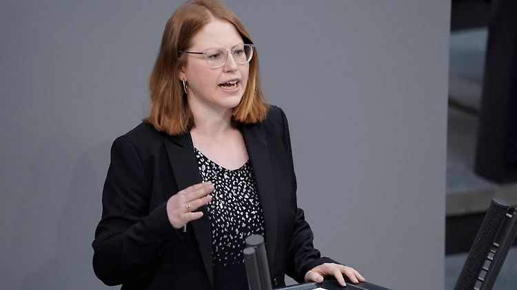 Mit-Initiatorin Katrin Helling-Plahr fordert die Umsetzung von notwendigen Neuregelungen im Bereich der Sterbehilfe.