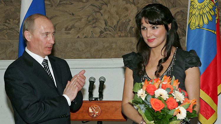 Netrebko unterstützte Putins Rückkehr ins Präsidentenamt. Das Bild zeigt die beiden im Jahr 2008.