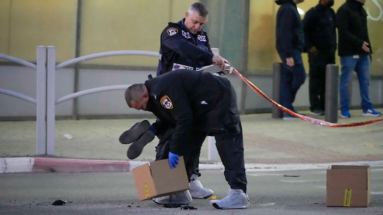 Vier Menschen kamen bei dem als terroristische Tat eingestuften Angriff in Israel ums Leben.
