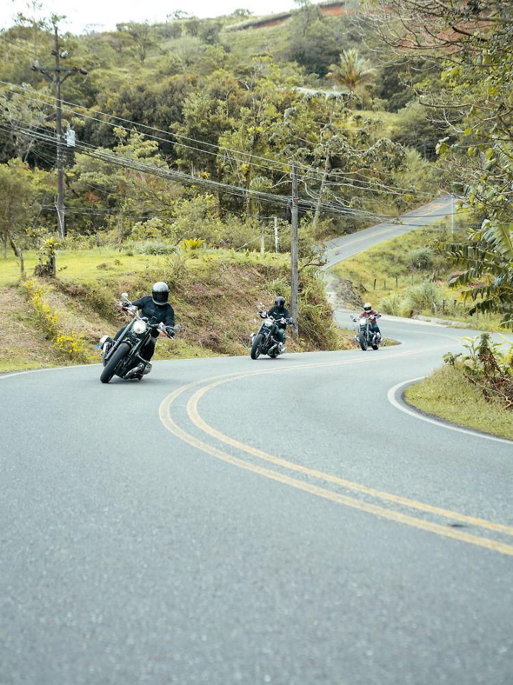Natürlich geht es auch um die Strecken, die mit dem Motorrad zurückgelegt werden. Und da werden mit Sicherheit wunderschöne Kurven dabei sein.