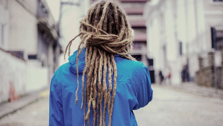 Laut FFF sind Dreadlocks bei weißen Personen eine Form der kulturellen Aneignung (Archivbild).