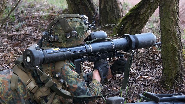 2000 weitere Panzerfäuste der Bundeswehr sollen in die Ukraine geliefert werden. 