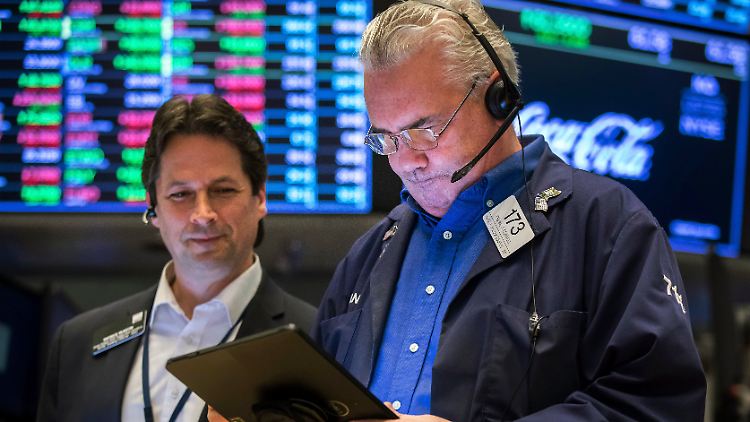 Die Sorgen vor einer Konjunkturabschwächung haben die Wall Street merklich ins Minus gedrückt. 