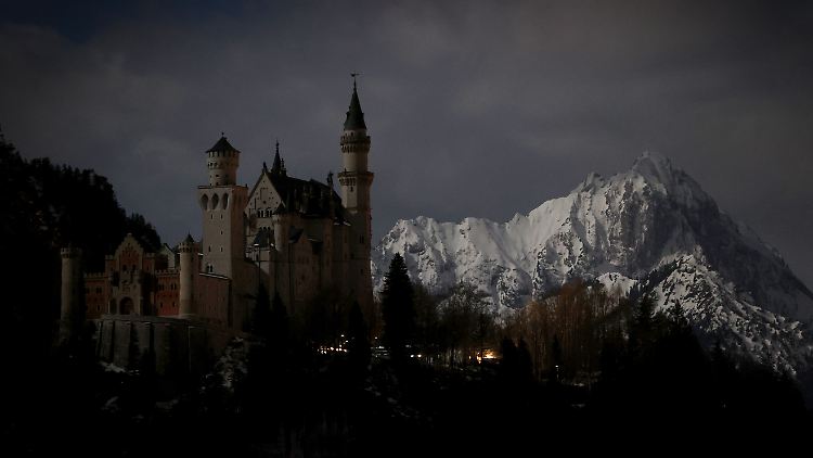 Schloss Neuschwanstein im Königswinkel hat sich im letzten Jahr an der Earth Hour beteiligt und sämtliches Licht gelöscht.
