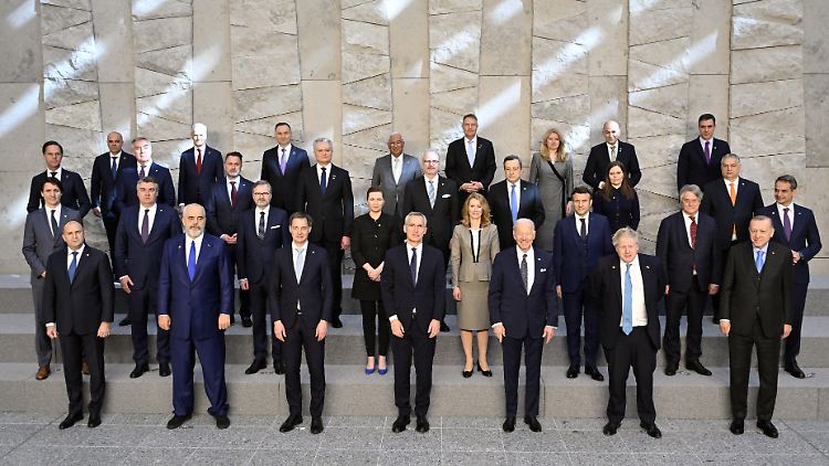 Im Kampf gegen Russland bemüht sich die NATO um ein Bild der Stärke und Geschlossenheit.