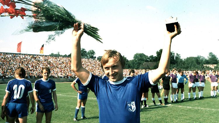Joachim Streich wird 1979 zum DDR-Fußballer des Jahres gewählt, wie auch 1983. 
