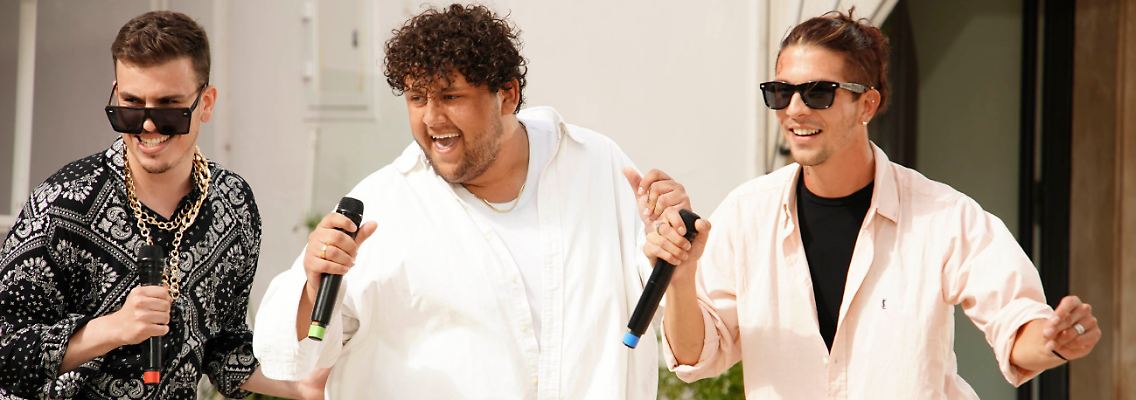 Domenico, Arian und Barto performen mehr schlecht als recht - Quelle RTL Stefan Gregorowius.jpg