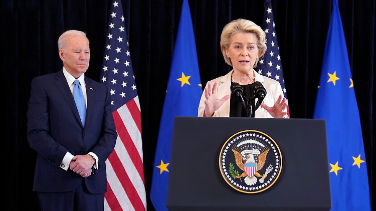 Im zweiten Anlauf soll es klappen: Die USA und die EU (Präsident Biden und Kommissionchefin von der Leyen) haben sich auf ein neues Datenschutzabkommen verständigt.