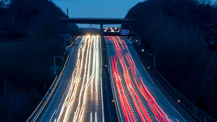 Die vorgesehenen Betreiber fordern 560 Millionen Euro Schadenersatz, nachdem der Bund die Verträge nach dem Urteil kündigte. 