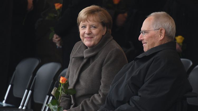 Merkel und Schäuble am 30. Jahrestag des Falls der Mauer.