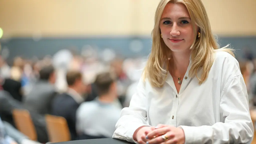 Karoline-Czycznon-wurde-als-Chefin-der-Jungen-Union-Niedersachsen-bestaetigt