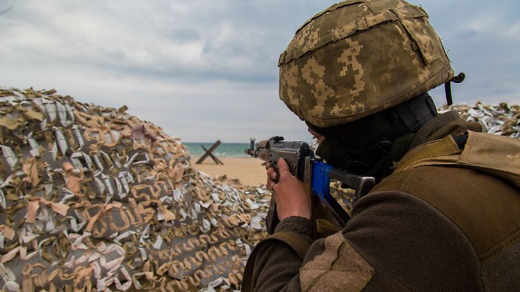 Die Stadt Odessa bereitet sich auf einen Angriff der russischen Armee vor. Da dieser auf dem Landweg lahmt, könnte er vom Schwarzen Meer aus erfolgen. 