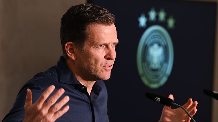 Oliver Bierhoff erwartet ohne Robert Lewandowski eine spannendere Bundesliga.