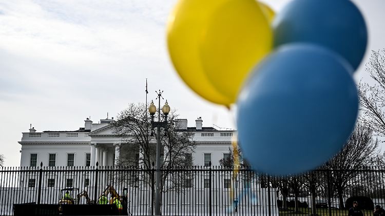Die USA wollen im kommenden Jahr nach dem Willen der Regierung rund 5,8 Billionen Dollar ausgeben.