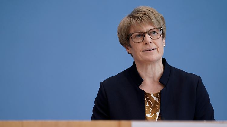 Ökonomin Veronika Grimm: "Es ist strategisch nicht klug, wie bisher einfach zu zahlen."
