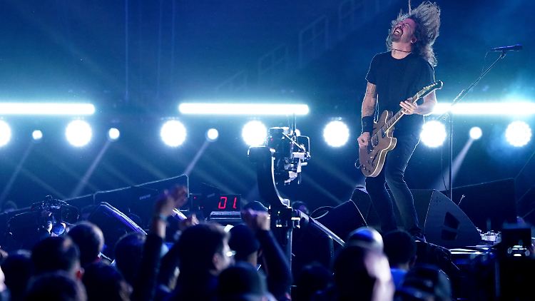 Dave Grohl in Aktion - so wird man ihn vorerst nicht mehr sehen.