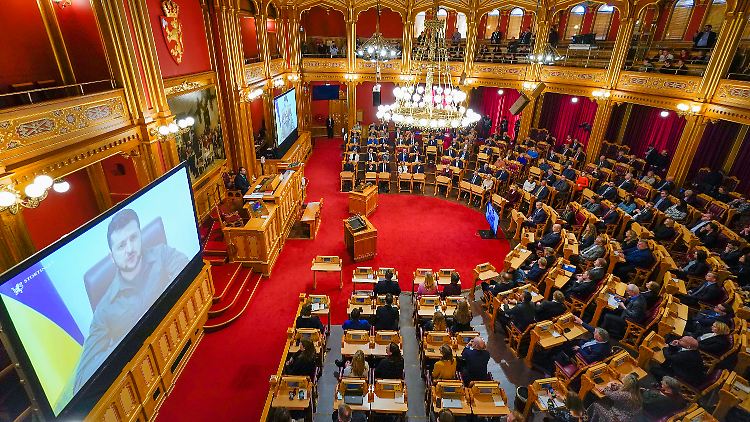 Selenskyj wurde im norwegischen Parlament zugeschaltet.