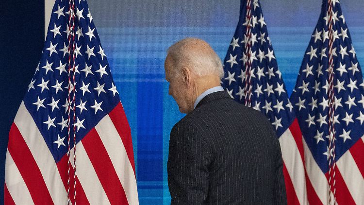 Um die Preise zu regulieren, geht US-Präsident Biden jetzt an die Reserven.