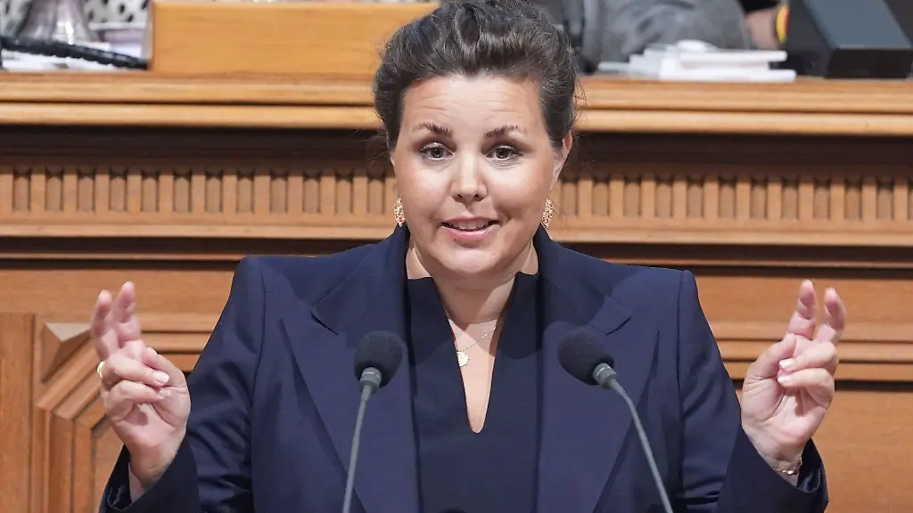 Demokraten-sollten-den-Faschisten-gemeinsam-entgegentreten-meint-Hamburgs-Justizsenatorin-Anna-Gallina