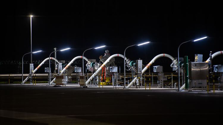 Ausländische Medien kritisieren die Deutschen wegen ihrer Abhängigkeit von russischem Gas als naiv.