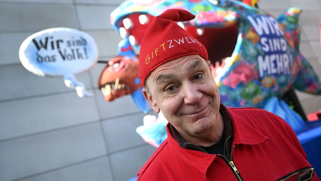 Jacques-Tilly-Deutschlands-wohl-bekanntester-Wagenbauer-wird-mit-einer-hohen-Auszeichnung-geehrt